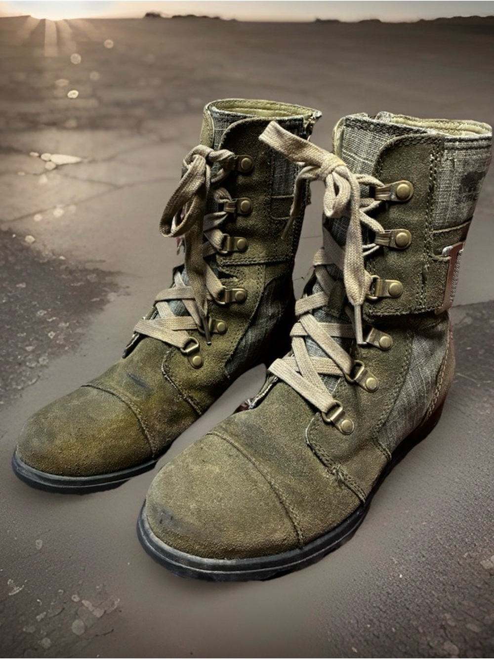 *Sorel* Olive Green Canvas Lace-Up Major CARLY Combat Boots